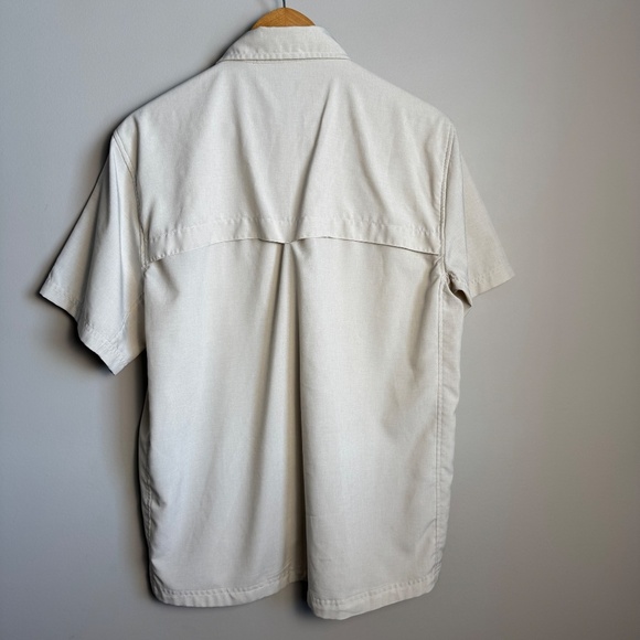 Avia Men's Medium Camp Shirt Outdoor Short Sleeve Button Up Beige Hiking Camping - Picture 6 of 11